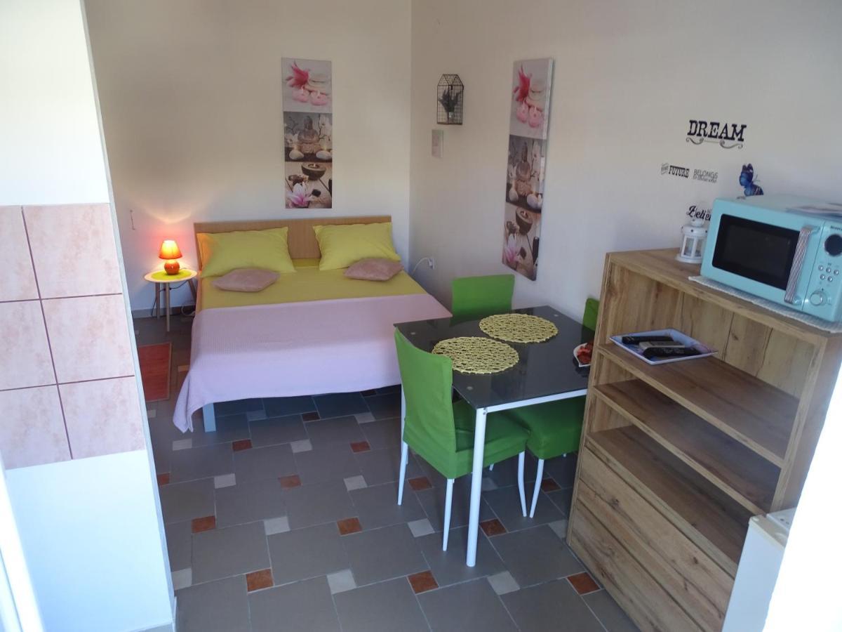 Apartments Sime Dinjiska Luaran gambar